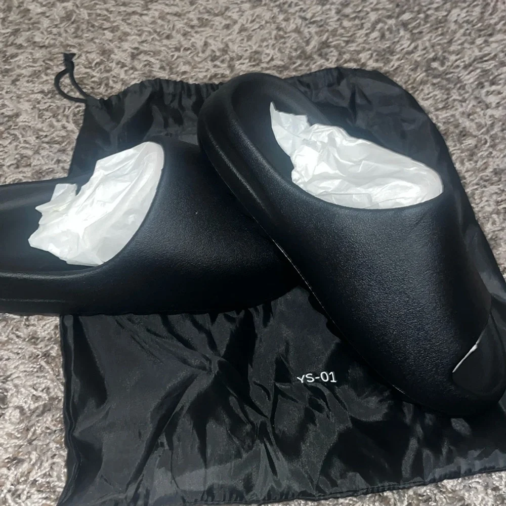 Brand new Men’s Yeezy slides